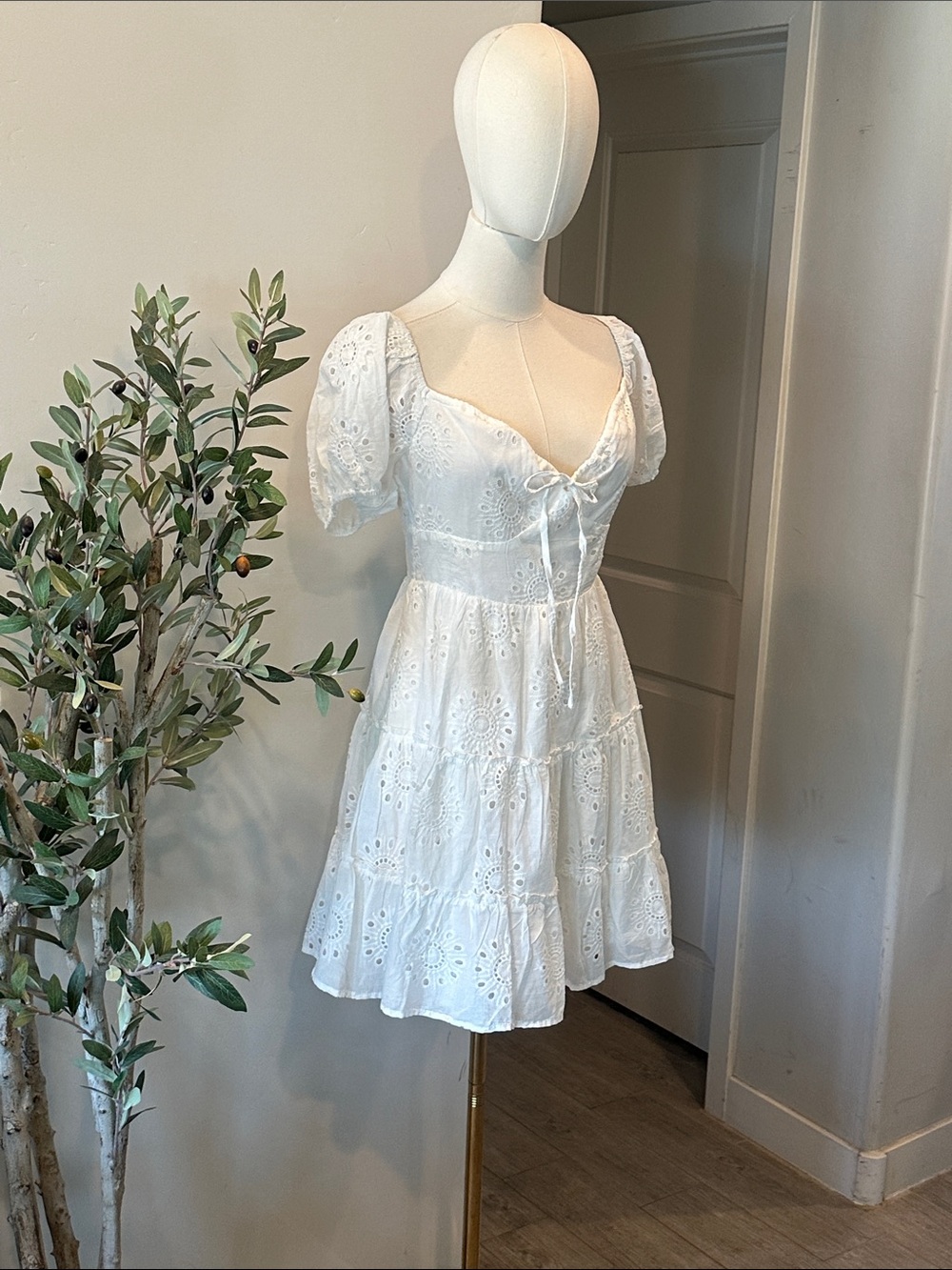 Princess Polly Lavine Embroidered White Minidress New! - Picture 6 of 11